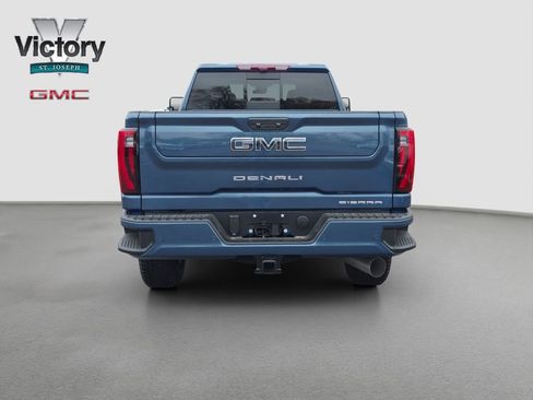 New 2026 GMC Sierra 2500 Denali Ultimate AWD/4WD image 16