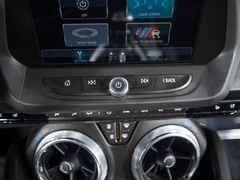 Used 2018 Chevrolet Camaro SS w/ Redline Edition RWD image 38