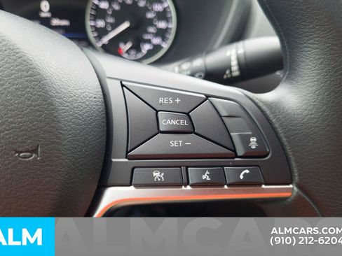 Used 2025 Nissan Sentra SV w/ Trunk Package image 12