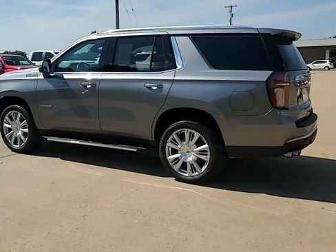 Used 2022 Chevrolet Tahoe High Country AWD/4WD image 6