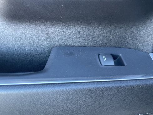 Used 2023 GMC Sierra 1500 Elevation image 38