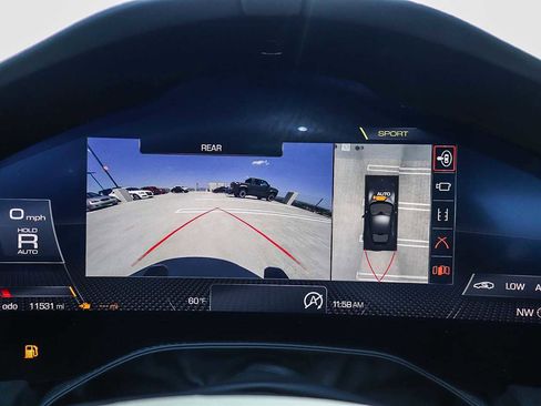 Used 2021 Ferrari Roma RWD image 32