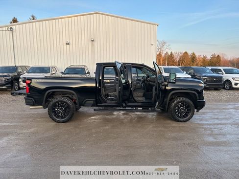 Used 2025 Chevrolet Silverado 2500 LT w/ Trail Boss Package image 15