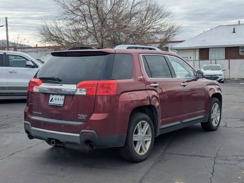 Used 2010 GMC Terrain SLT image 3