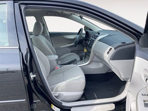 Used 2013 Toyota Corolla LE image 15