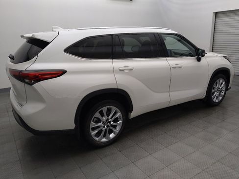 Used 2020 Toyota Highlander Limited FWD image 10