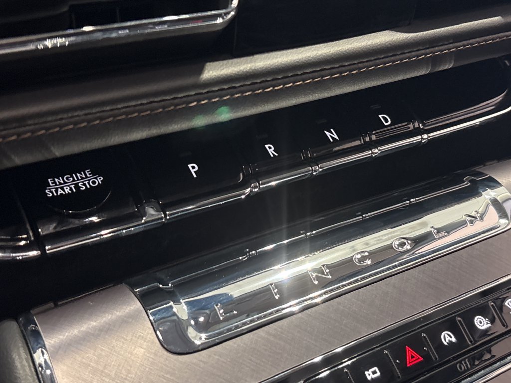 New 2027 Lincoln Aviator AWD image 15