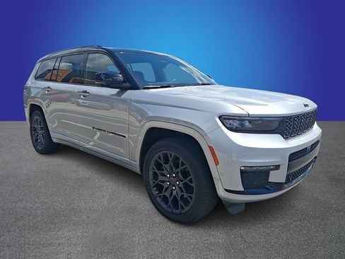 Used 2025 Jeep Grand Cherokee L Summit AWD/4WD image 3