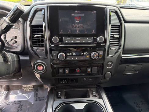 Used 2023 Nissan Titan SV w/ SV Convenience Package RWD image 26