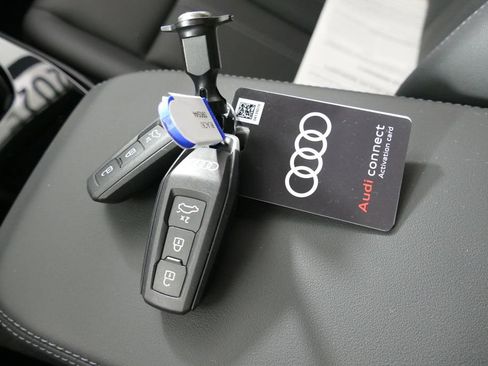 Used 2025 Audi A5 2.0T Premium Plus w/ Premium Plus AWD/4WD image 23