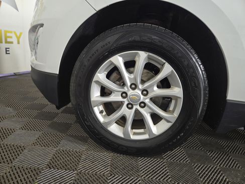 Used 2018 Chevrolet Equinox LS FWD image 32