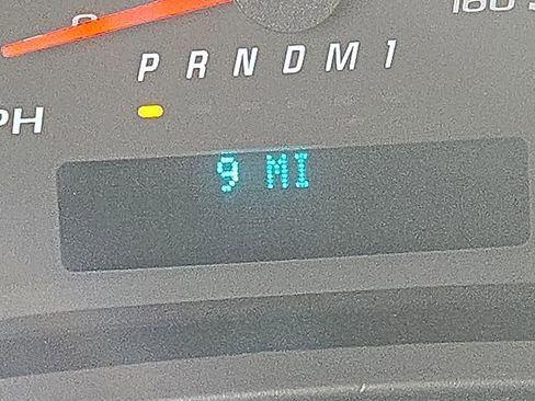 Used 2025 Chevrolet Express 2500 w/ Driver Convenience Package image 25