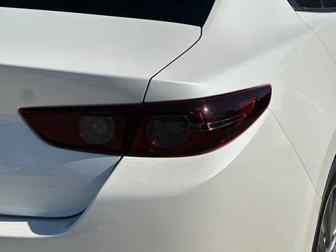 Used 2021 MAZDA MAZDA3 s image 27