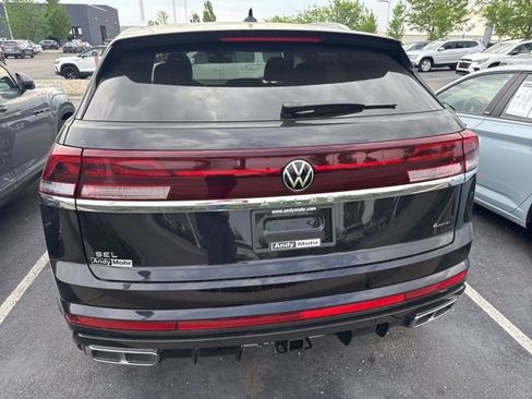 New 2026 Volkswagen Atlas Cross Sport SEL Premium R-Line AWD/4WD image 4
