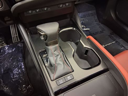 Used 2023 Lexus ES 300h F Sport image 17