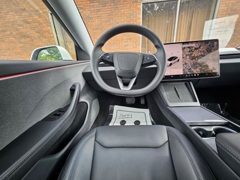Used 2025 Tesla Model 3 Long Range RWD image 4