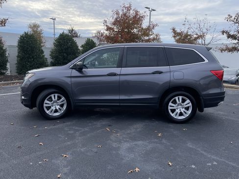Certified 2018 Honda Pilot LX image 6