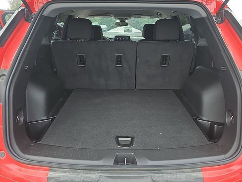 Used 2025 Chevrolet Blazer LT image 13