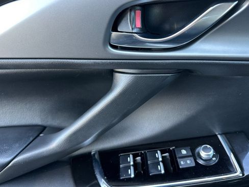 Used 2021 MAZDA CX-9 Touring w/ Touring Premium Package image 11