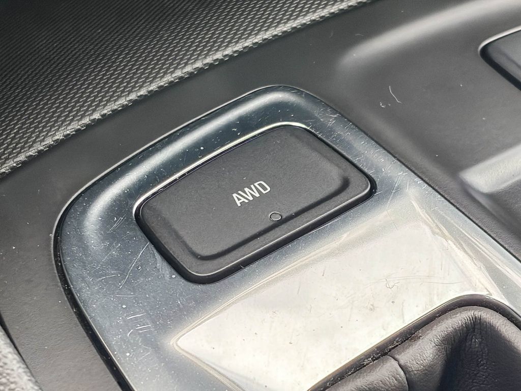 Used 2024 Chevrolet Equinox LT AWD/4WD image 26