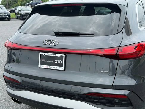 Certified 2025 Audi Q5 Prestige AWD/4WD image 11