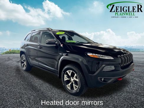 Used 2018 Jeep Cherokee Trailhawk w/ Cold Weather Group AWD/4WD image 7