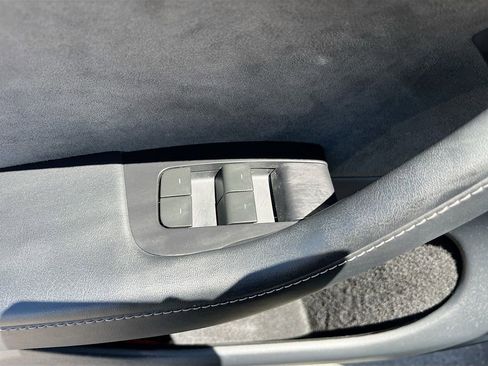 Used 2023 Tesla Model Y Long Range image 17