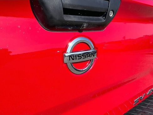 Used 2021 Nissan Titan SV image 26