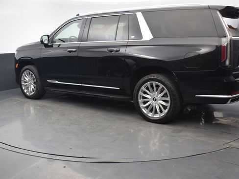 Used 2023 Cadillac Escalade ESV Premium Luxury AWD/4WD image 3