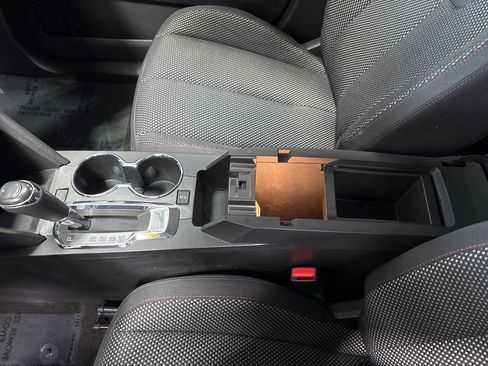 Used 2017 Chevrolet Equinox LT w/ Convenience Package image 22