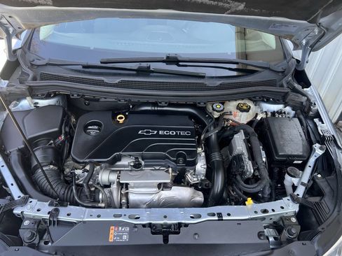 Used 2018 Chevrolet Cruze LS image 23