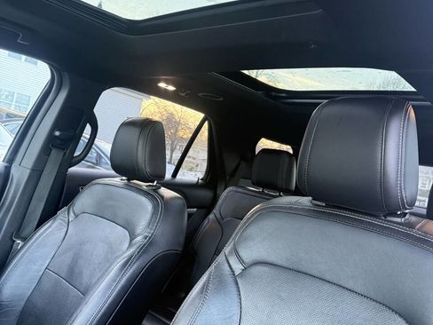 Used 2018 Ford Explorer Limited w/ Ford Safe & Smart Package image 33