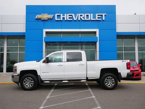 Used 2018 Chevrolet Silverado 2500 LT w/ All Star Edition AWD/4WD image 4