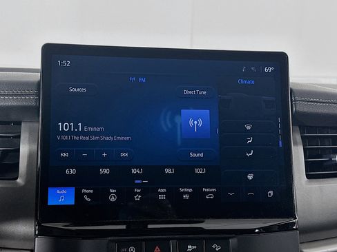 Used 2024 Ford Expedition Max XLT image 19