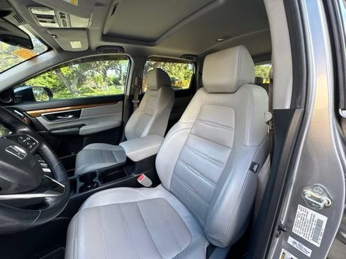 Used 2018 Honda CR-V Touring image 8