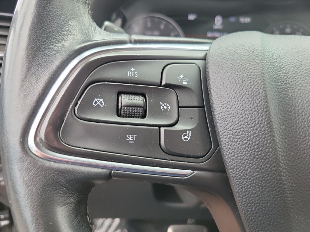 Used 2023 Buick Envision Essence w/ Sport Touring Package FWD image 5