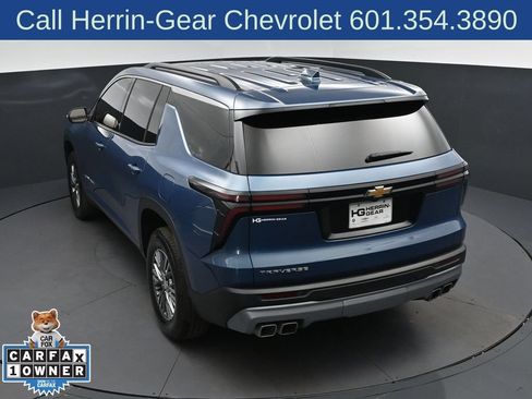 Used 2025 Chevrolet Traverse LT FWD image 33