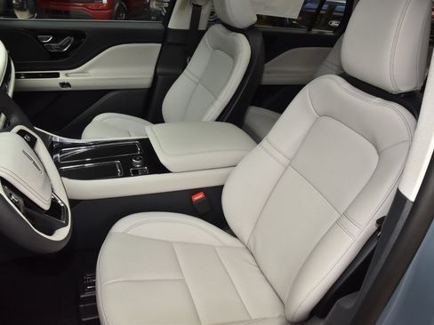 New 2026 Lincoln Aviator 2WD image 33