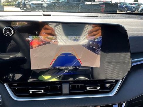 Used 2025 Chevrolet Equinox LT image 14