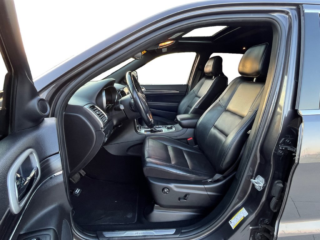 Used 2020 Jeep Grand Cherokee Limited AWD/4WD image 21