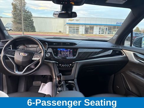 Used 2025 Cadillac XT6 Premium Luxury image 13