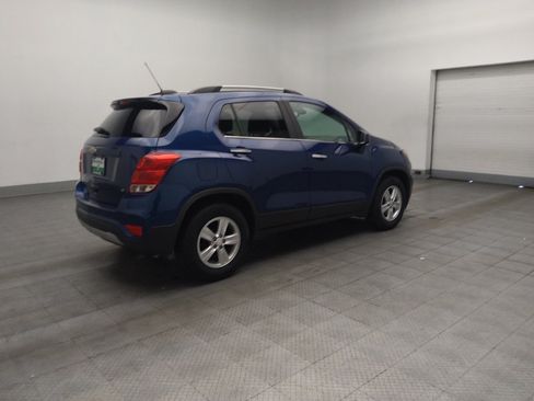 Used 2020 Chevrolet Trax LT w/ LT Convenience Package FWD image 10