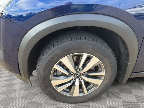 Used 2025 Nissan Pathfinder SL FWD image 24