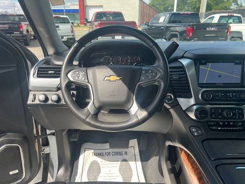 Used 2019 Chevrolet Suburban Premier image 24