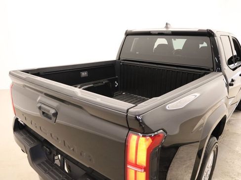 Certified 2025 Toyota Tacoma SR5 image 33
