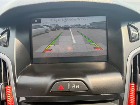 Used 2014 Ford Focus Titanium FWD image 27