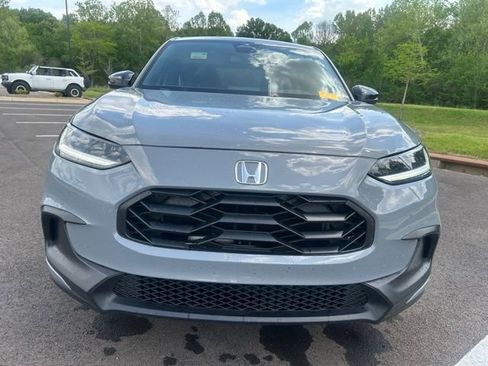 Used 2024 Honda HR-V Sport image 2