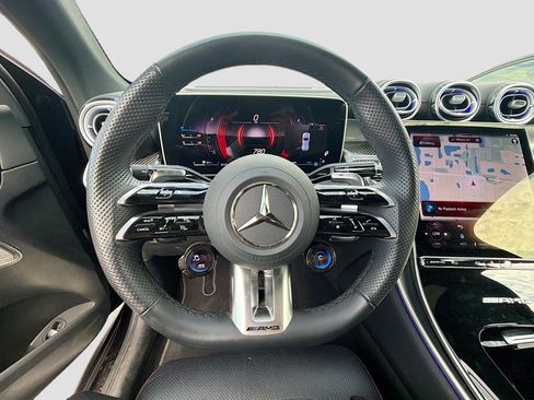 Used 2025 Mercedes-Benz GLC 43 AMG 4MATIC image 38