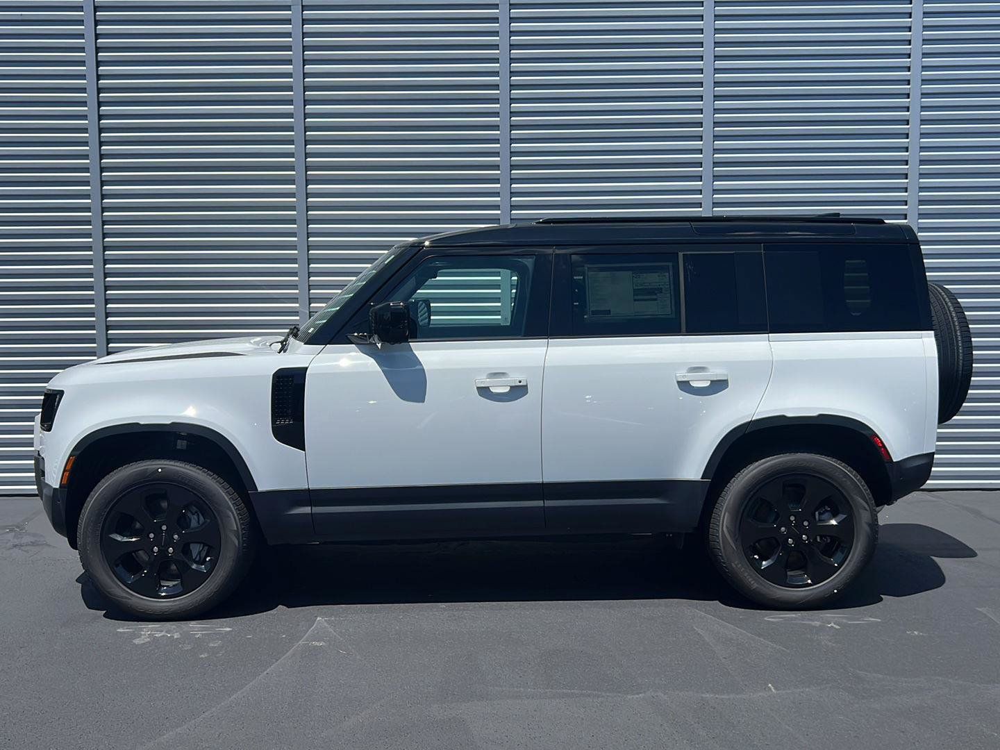 New 2026 Land Rover Defender 110 S AWD/4WD image 2