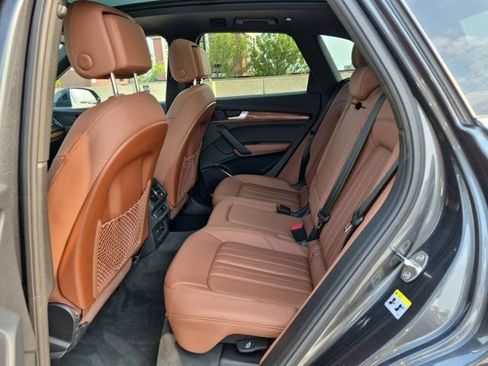 Used 2023 Audi Q5 2.0T Premium w/ Convenience Package AWD/4WD image 10